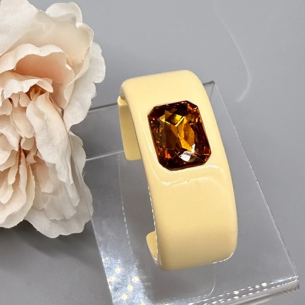 Old Hollywood Look hinge bracelet